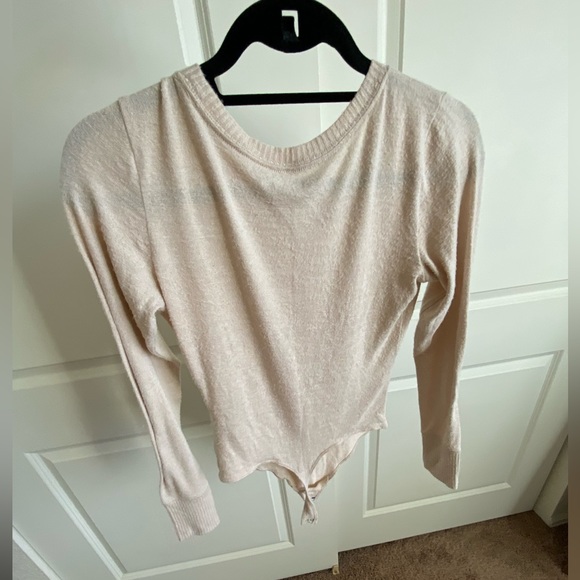 ✨HP✨ Women’s Longsleeve Bodysuit - Picture 4 of 6